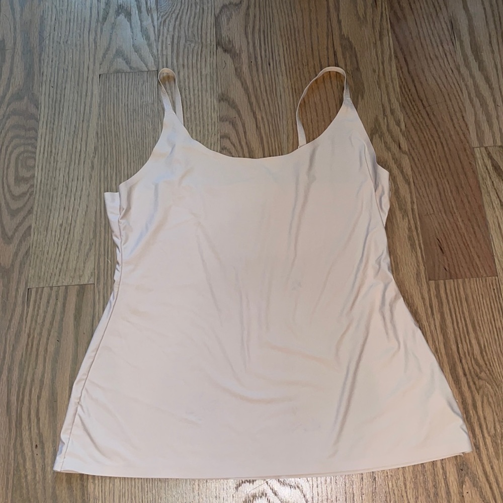 Seamless nude cami